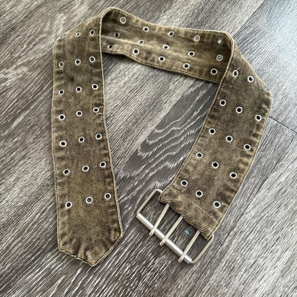 Khaki corduroy grommet belt - Picture 4 of 6